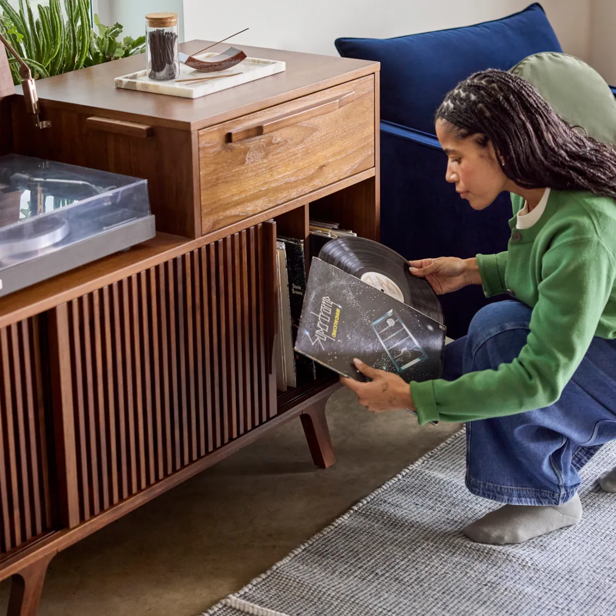 UNA RECORD AND TURNTABLE CABİNET